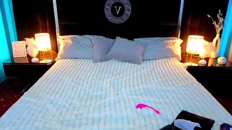 missrossi online show from 10.17.25