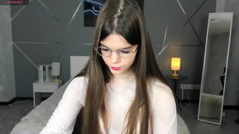 Snapshot of misss_evelyne chatting on 01.12.26 misss_evelyne online show from 01.12.26