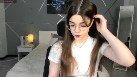 Snapshot of misss_evelyne chatting on 01.13.26 misss_evelyne online show from 01.13.26