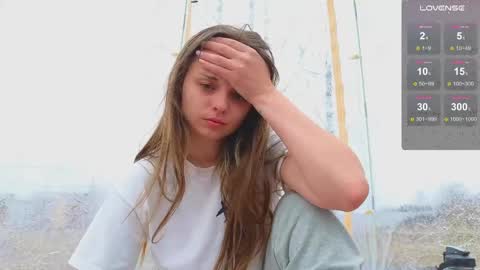 Snapshot of misss_viki chatting on 04.06.26 . online show from 04.06.26