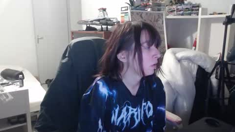 Snapshot of missthon chatting on 02.18.26 missthon online show from 02.18.26