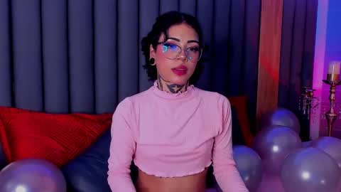 Tomiehelp me get to 100 thumbs up online show from 12.04.24