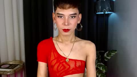 Snapshot of misstransstella69 chatting on 09.21.25 Stella online show from 09.21.25