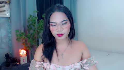 misstrishontop online show from 01.10.25