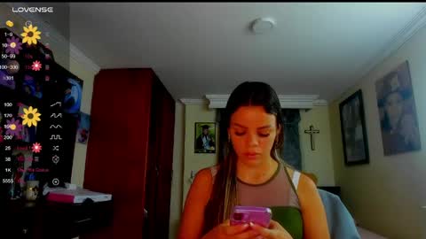 Snapshot of missvalery1 chatting on 05.28.26 missvalery1 online show from 05.28.26
