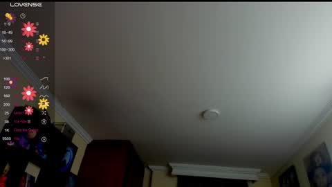 Snapshot of missvalery1 chatting on 06.13.26 missvalery1 online show from 06.13.26
