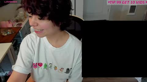 V Nessa online show from 04.22.26