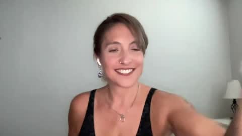 Snapshot of missveronicajaymes chatting on 06.26.26 Miss Veronica Jaymes online show from 06.26.26