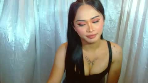 Snapshot of missviolet11 chatting on 05.01.26 SweetViolet online show from 05.01.26