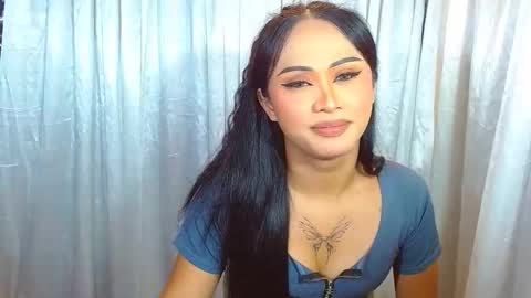 Snapshot of missviolet11 chatting on 05.08.26 SweetViolet online show from 05.08.26