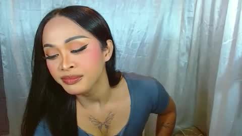 Snapshot of missviolet11 chatting on 05.27.26 SweetViolet online show from 05.27.26