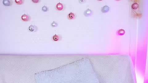 Pau OFmissweetpeach online show from 12.21.25