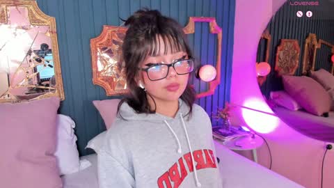 Snapshot of missy_taylor_ chatting on 12.18.24 Missy online show from 12.18.24