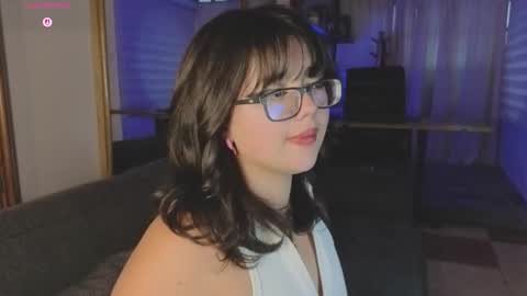 Snapshot of missy_taylor_ chatting on 10.11.25 Missy online show from 10.11.25