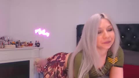 Snapshot of missycrystal chatting on 04.30.26 Crystal online show from 04.30.26
