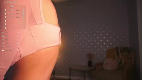 Snapshot of mist_mia chatting on 06.28.26 Mia online show from 06.28.26