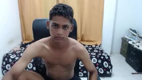 Snapshot of mister_desire_x chatting on 11.15.25 Mister and sweet online show from 11.15.25