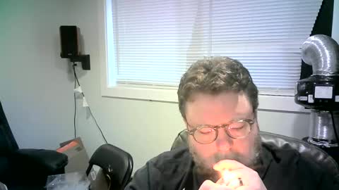 Snapshot of mister_happy567 chatting on 01.03.25 Mr. Happy online show from 01.03.25