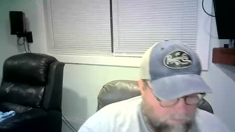 Snapshot of mister_happy567 chatting on 02.17.25 Mr. Happy online show from 02.17.25