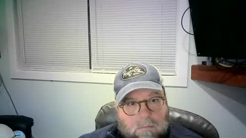 Snapshot of mister_happy567 chatting on 02.18.25 Mr. Happy online show from 02.18.25