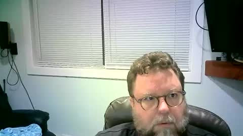 Snapshot of mister_happy567 chatting on 02.19.25 Mr. Happy online show from 02.19.25