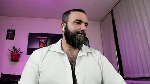 Snapshot of misterlov3r chatting on 03.04.25 misterlov3r online show from 03.04.25