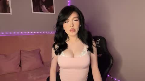 Mia online show from 10.12.25