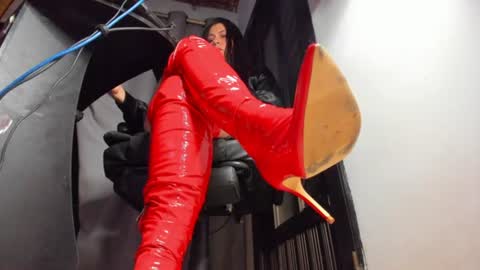 Snapshot of mistressanna_ chatting on 07.14.26 Mistress Anna Alves online show from 07.14.26