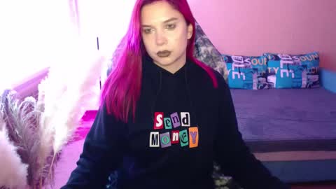 Miss Bailey online show from 09.29.25