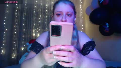 Snapshot of mistresscaro chatting on 05.09.26 mistresscaro online show from 05.09.26