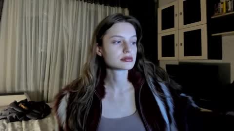 Snapshot of mistresselizy chatting on 01.05.25 mistresselizy online show from 01.05.25