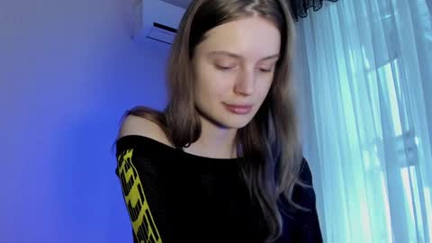 Snapshot of mistresselizy chatting on 02.17.25 mistresselizy online show from 02.17.25
