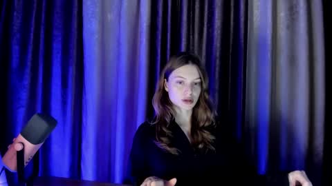 Snapshot of mistresselizy chatting on 10.08.25 mistresselizy online show from 10.08.25