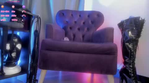 Snapshot of mistressjm_ chatting on 02.27.25 Jhadee online show from 02.27.25