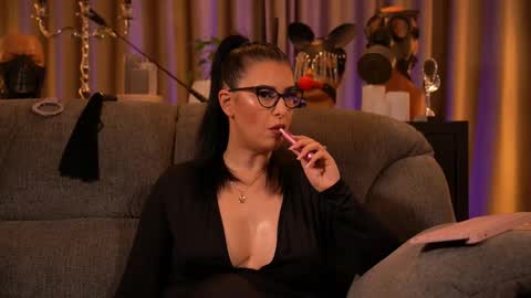 Mistress Kelly online show from 09.21.25