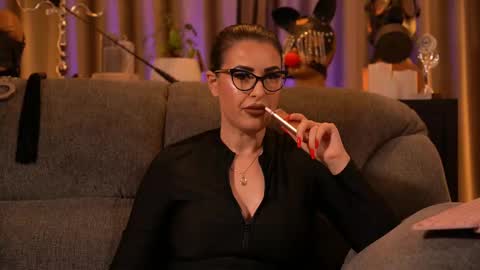 Mistress Kelly online show from 11.18.25