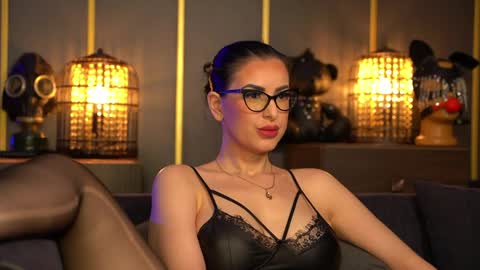 Mistress Kelly online show from 04.03.26