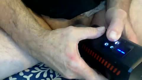 Snapshot of mistresslonniesbuttflix chatting on 11.21.25 Hatfield online show from 11.21.25