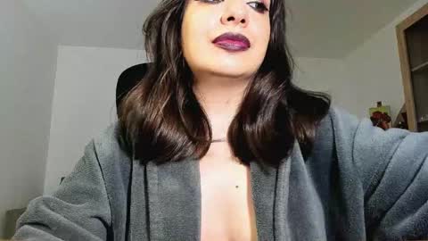 Snapshot of mistressmichelle5 chatting on 06.07.26 YourGoddessM online show from 06.07.26