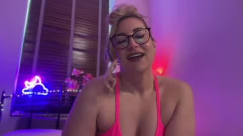 Snapshot of mistresssx chatting on 06.02.26 Miss X online show from 06.02.26