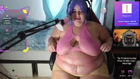 Snapshot of mistresstryss chatting on 10.06.25 mistresstryss online show from 10.06.25