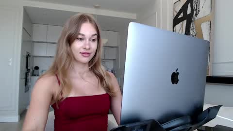 Snapshot of mistressuniverse chatting on 05.25.26 mistressuniverse online show from 05.25.26