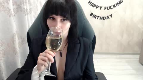 misty_dark online show from 10.13.25