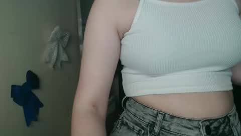 Snapshot of mistyrosee chatting on 02.19.26 Aria online show from 02.19.26