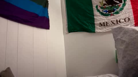 Snapshot of mitchellebunny7 chatting on 01.17.26 MichelleBunny7 online show from 01.17.26