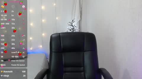 mixie_cute online show from 12.20.24