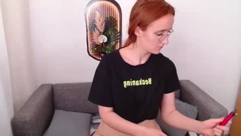 Snapshot of miya_here chatting on 06.22.26 Miya online show from 06.22.26