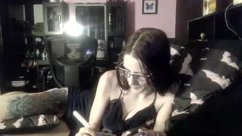 Mizz Bonez online show from 02.05.26