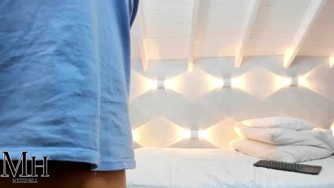 mizzhell_ online show from 11.16.25