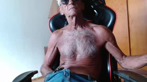 Snapshot of mjmadurengue chatting on 02.19.26 Mario jose online show from 02.19.26